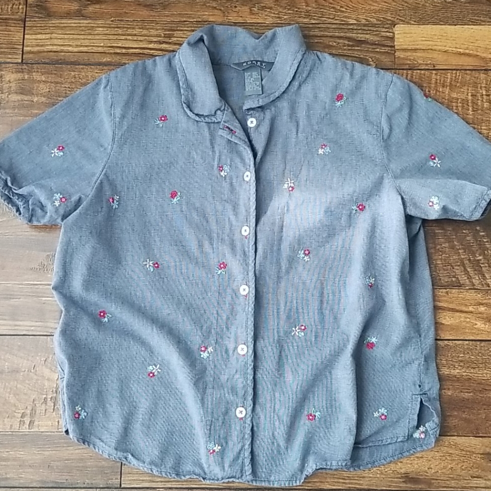 Koret Petite embroidered button down blouse